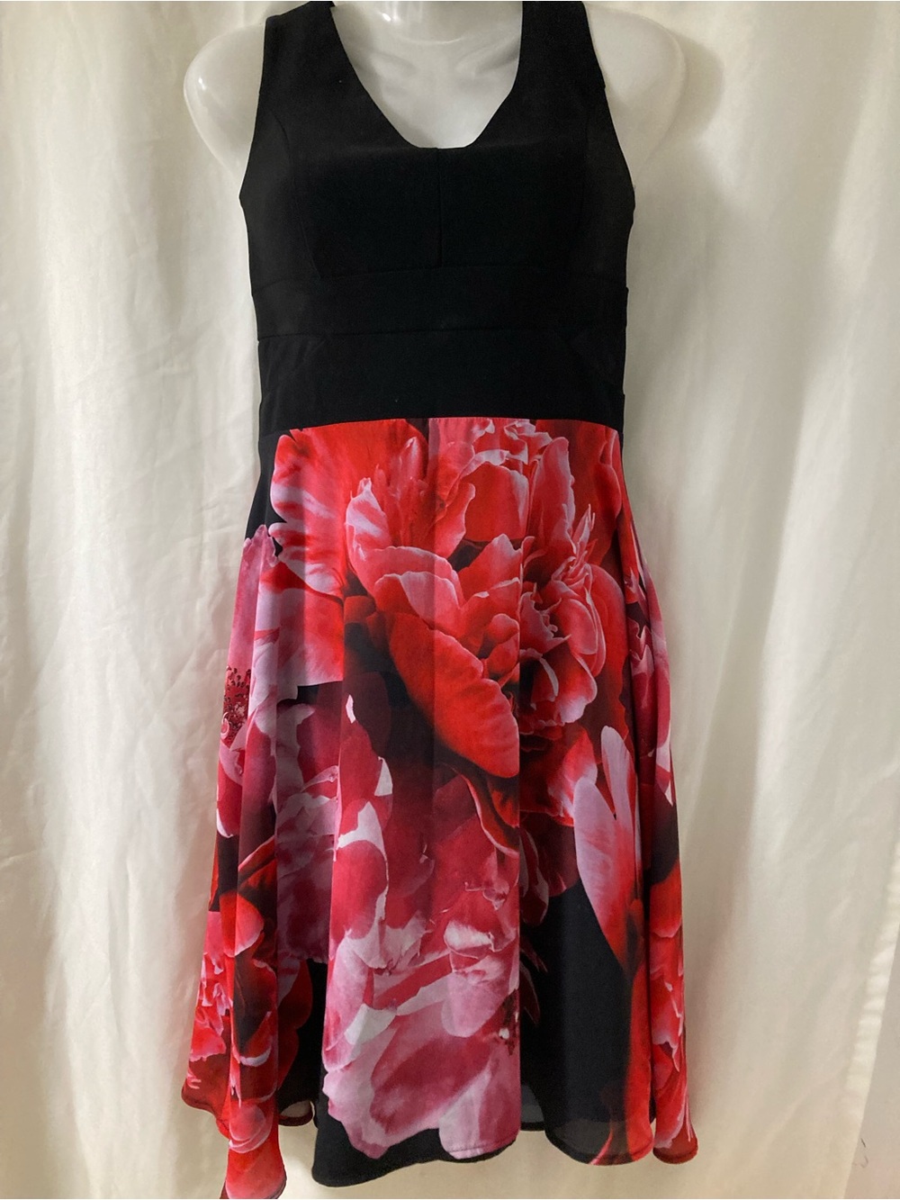 Frank Lyman Black & Red Floral Fit & Flare Cocktail Dress Size 6 Made in Canada